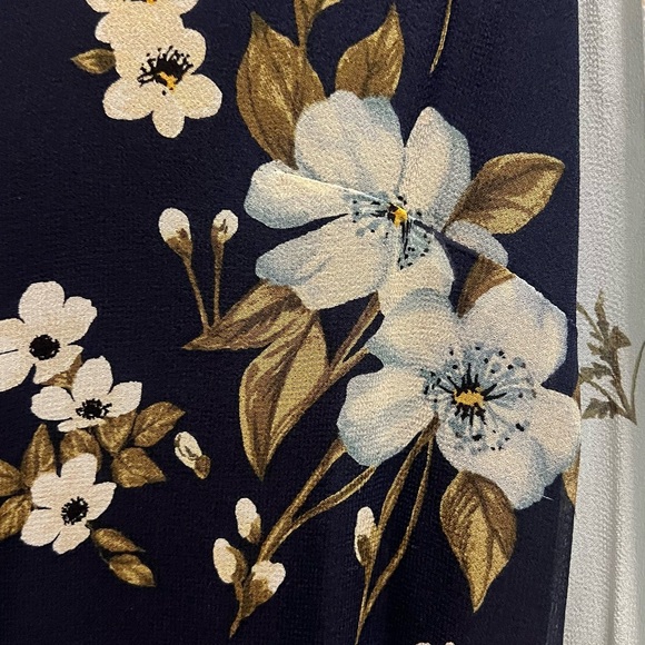 NWTA Joie Silk Blouse - Picture 6 of 10